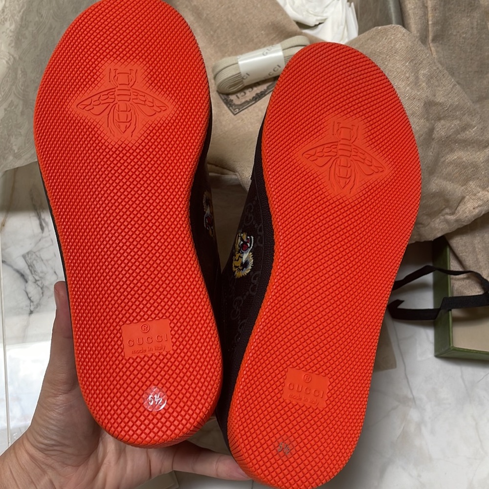 Gucci Limited Edition SCREENER TIGER 🐯 SNEAKERS - Picture 16 of 17